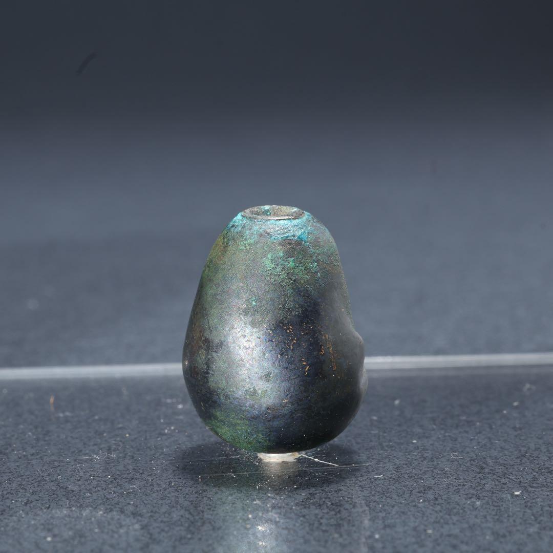 緒締め玉　達磨　提げもの　金属　黒　金工　R1642