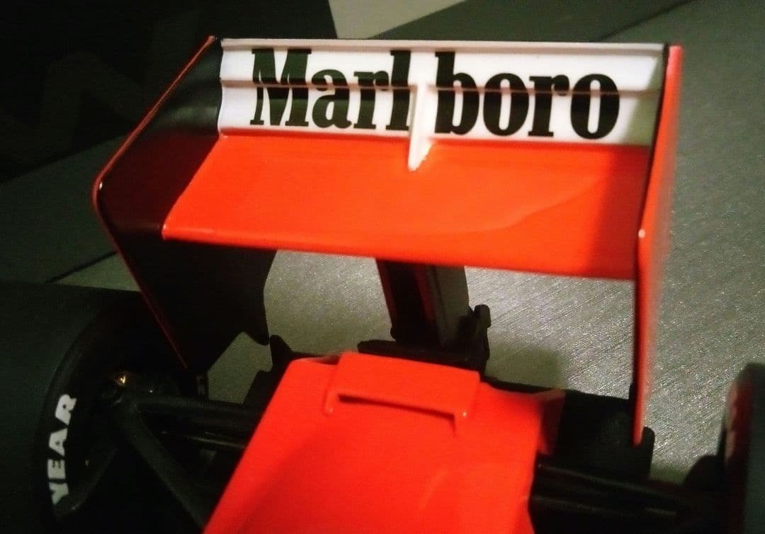 ミニチャンプス 1/18 F1 マクラーレン MP4/4 ホンダ A.セナ