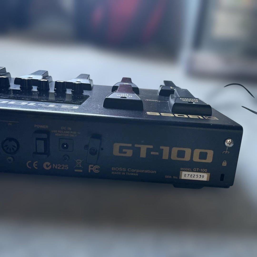 BOSS GT-100 マルチエフェクター