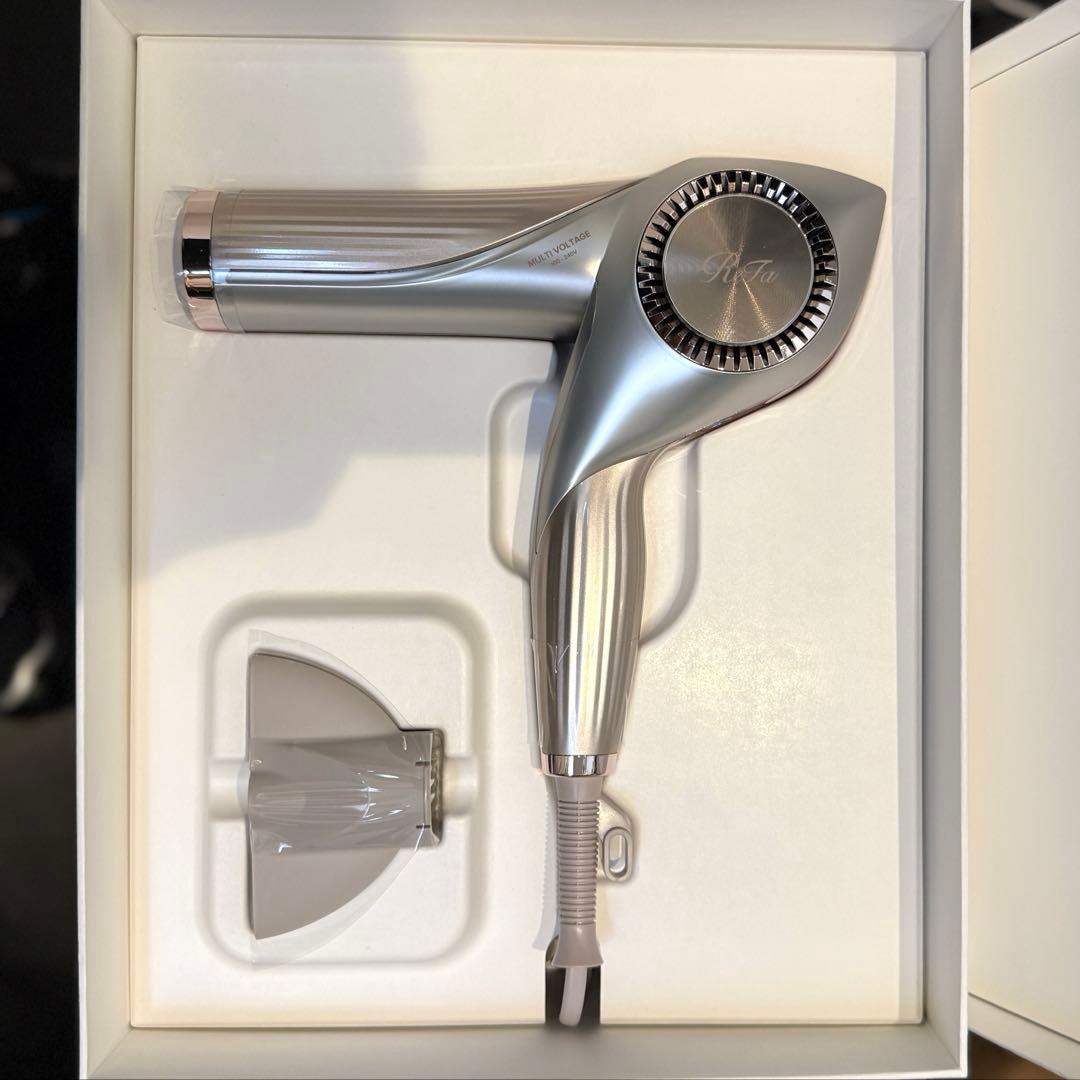 【新品未使用】リファビューテック ドライヤー BX W シャンパングレージュ