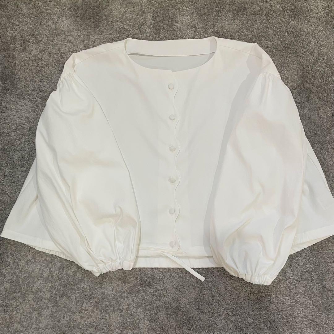 bow.a 水際　ナミナミ　ブラウス　ホワイト