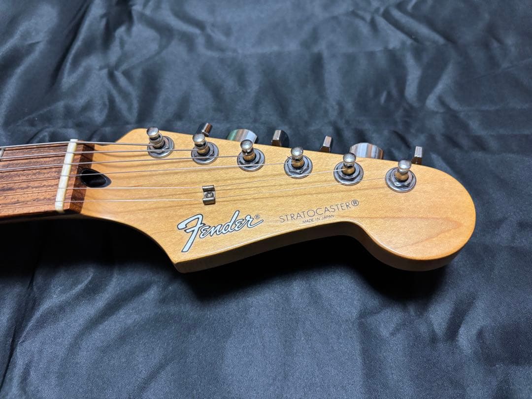 【しょたろ】Fender Japan Stratocaster