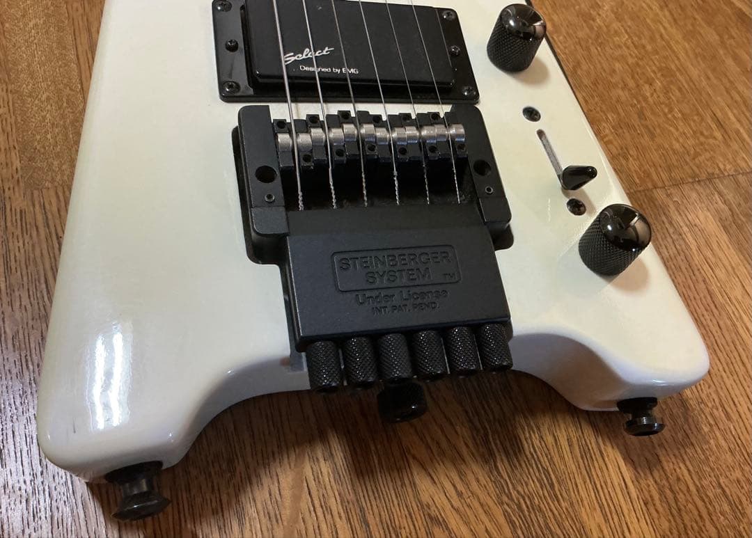 スタインバーガー　Spirit 美品　ギター　ホワイト　普通弦用アダプター付き