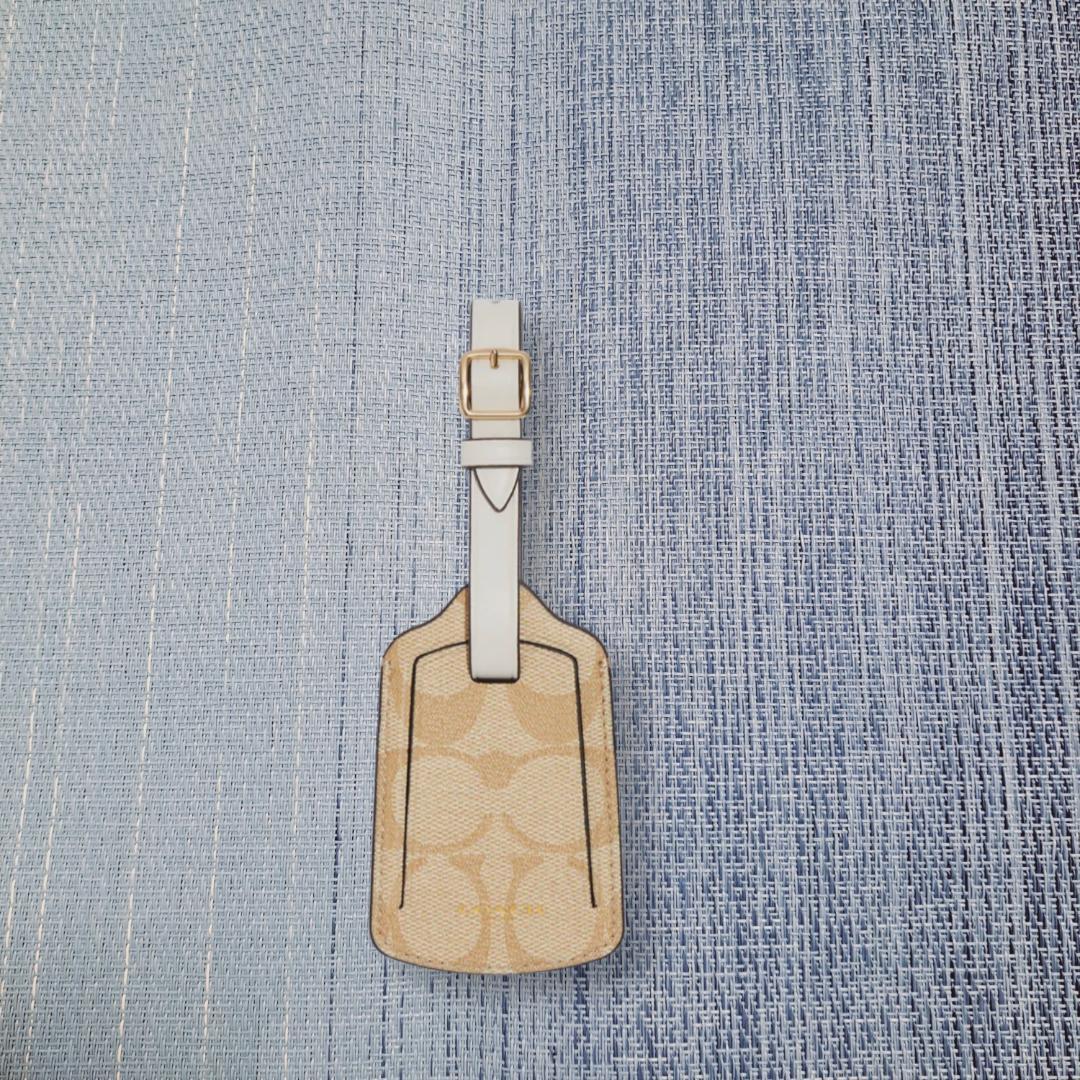 COACH ネームタグ シグネチャー ラゲッジタグ ライトカーキ×チョーク