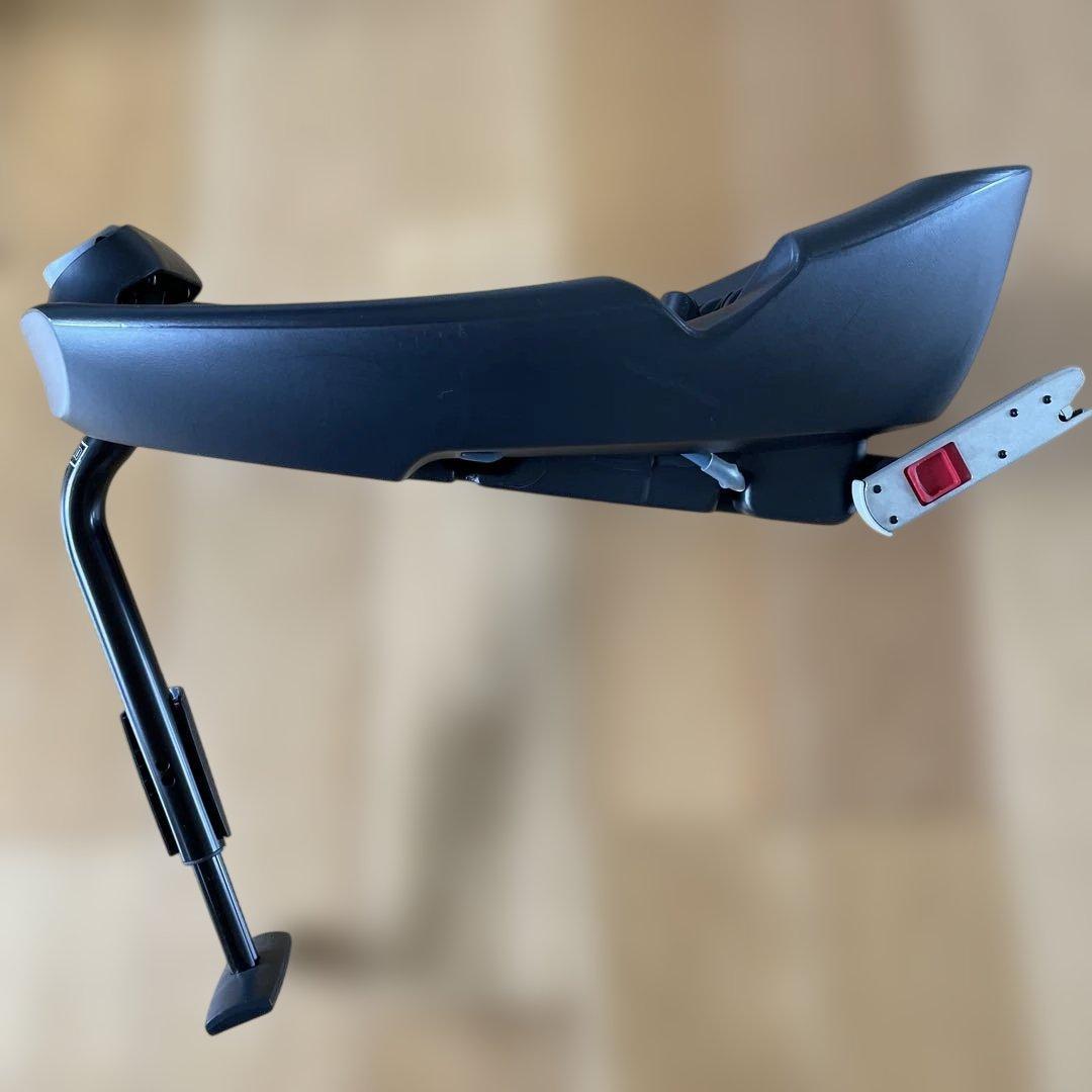 Cybex サイベックス　ATON Q チャイルドシート　ベース付