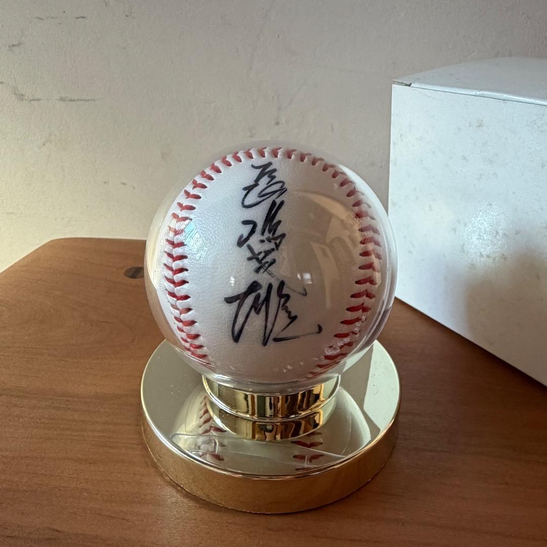 H*A様 【極美品】ジャイアンツロゴ　長嶋茂雄直筆サイン入りボール　 ゴールドス