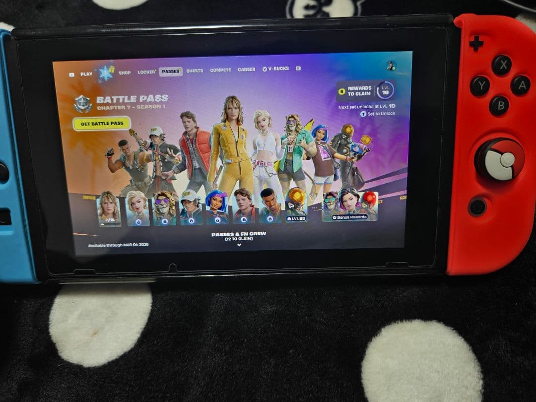 Nintendo Switch 本体 + ソフト/コントローラー /アクセサリー