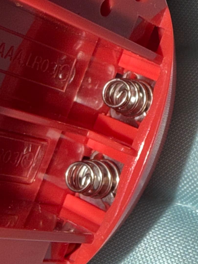 バンダイ たまごっち サンリオキャラクター 赤