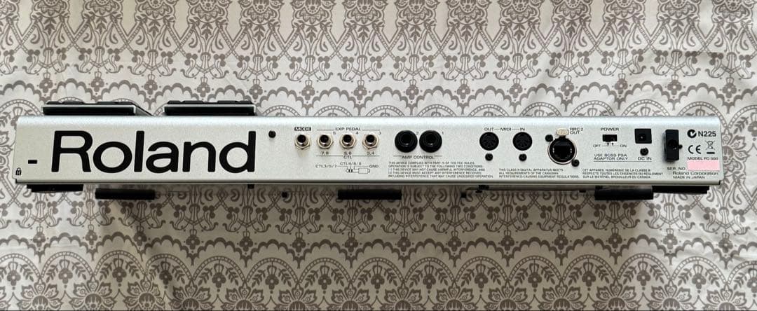 ローランド FC-300(美品) 専用箱・取扱説明書 付属