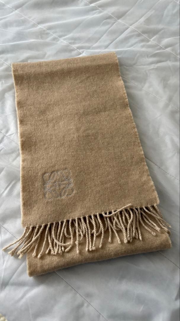 LOEWE ウールマフラー フリンジ付き クリーム ベージュ