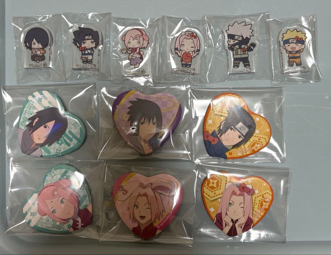NARUTO ナルト　サンリオ　缶バッジ　アクブロ