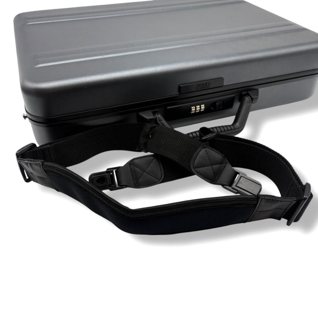 美品 ゼロハリバートン アタッシュケース 2way ビジネス ガンメタ　グレー