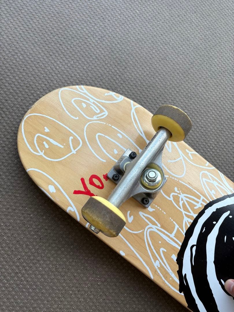 極美品　スケートボードコンプリート　スケボー　ファンデーション　中古スケボー