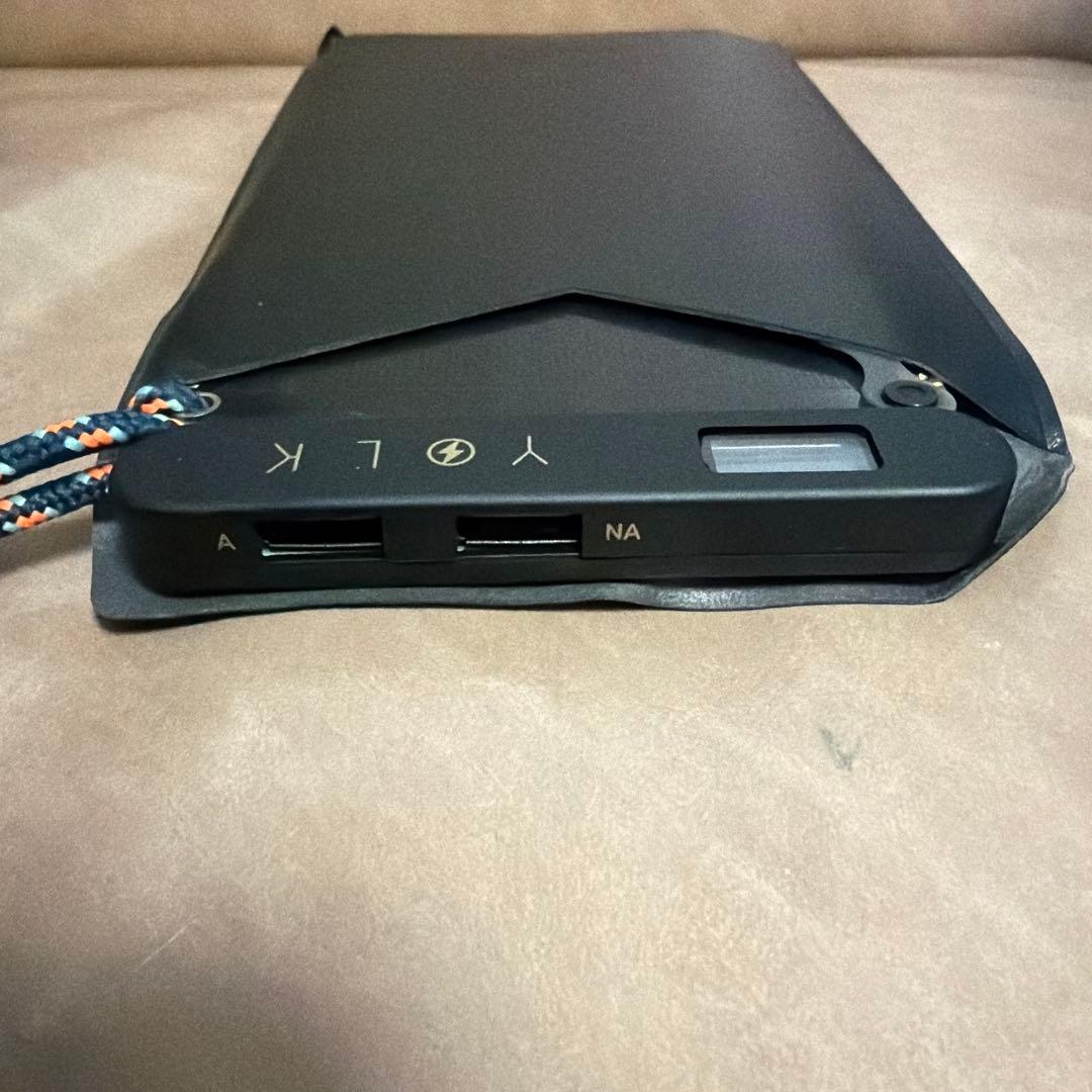 YOLK Solar Paper ポータブルソーラーチャージャー