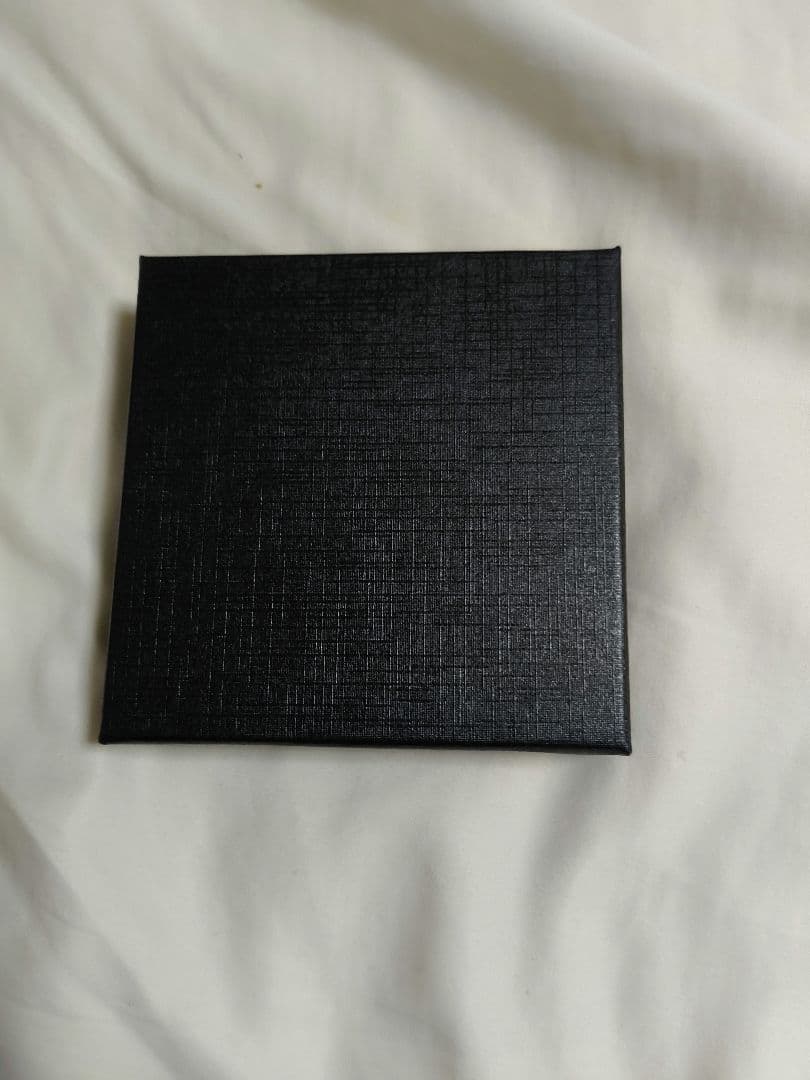 皇居限定 菊の御紋入り馬蹄型 　ケース 財布 小銭入れ 牛革 ゴ