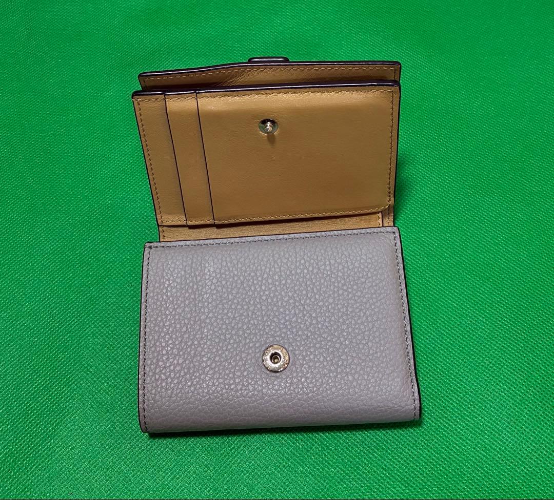 ロエベ　LOEWE グレー 三つ折り財布