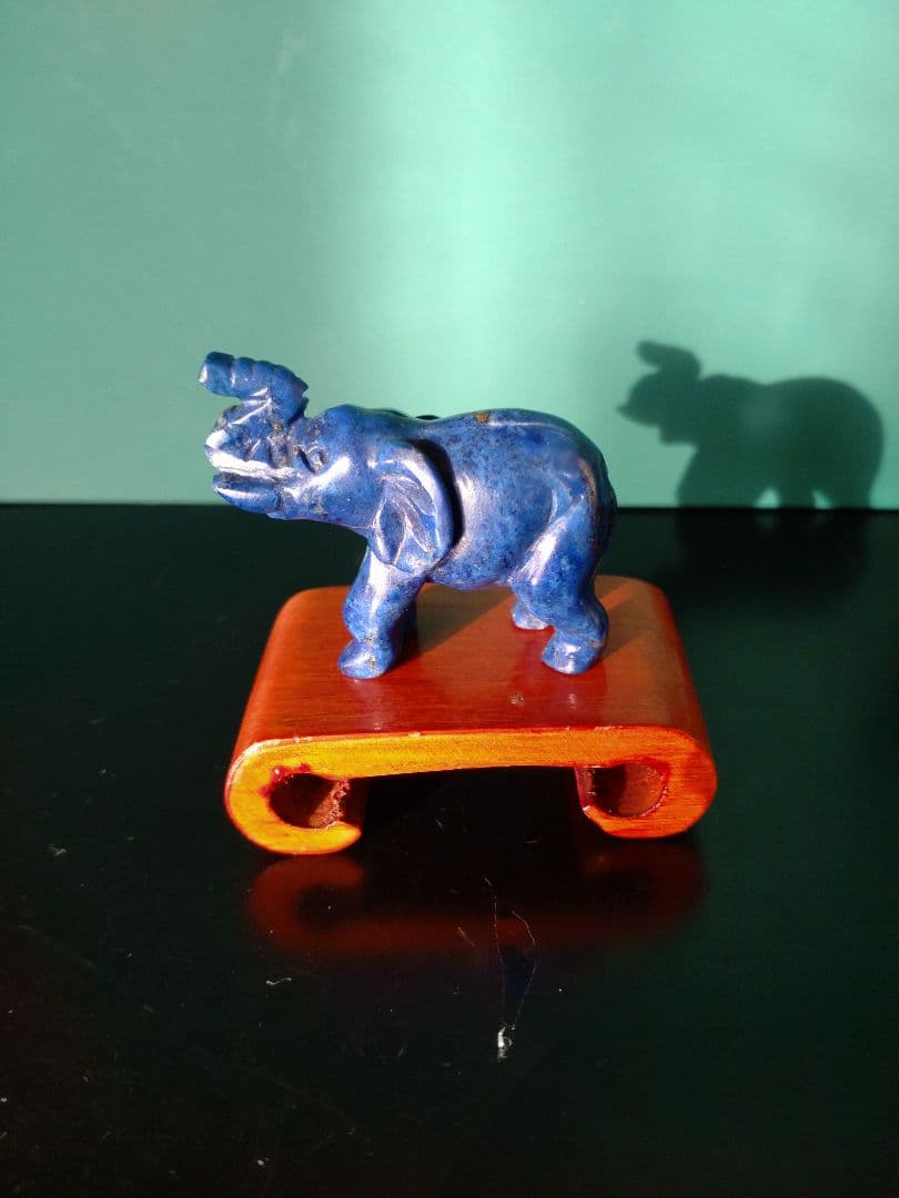 ラピス（瑠璃）の象の置物