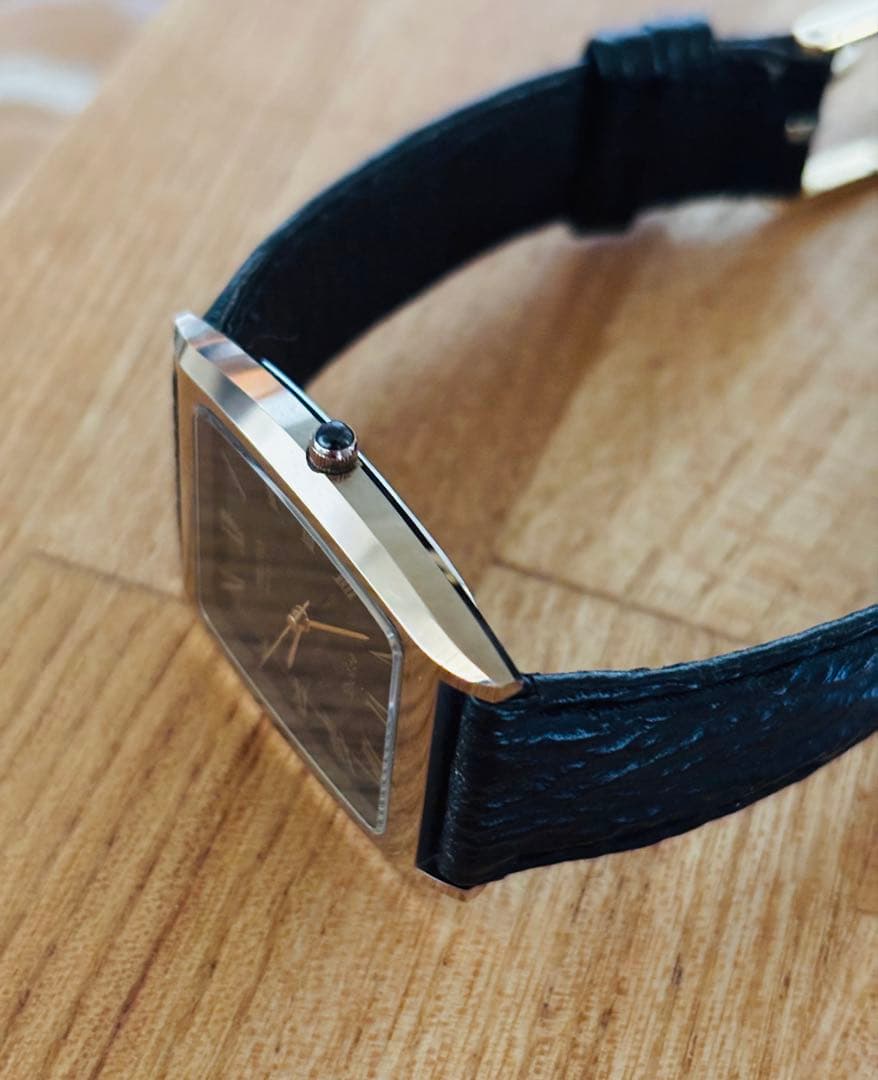 【SEIKO Dolce】クォーツ腕時計 黒文字盤 メンズ