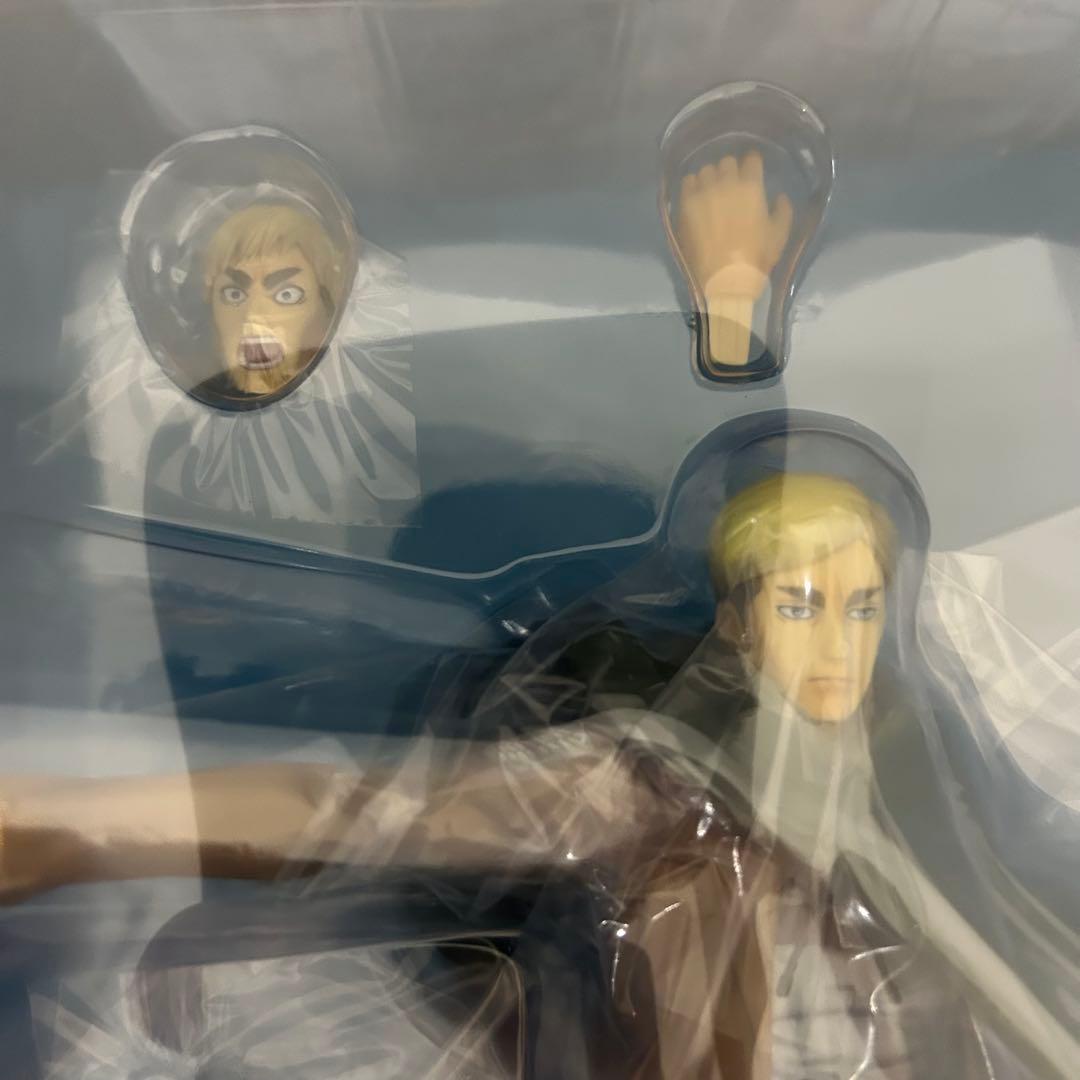 エルヴィン　1/8 フィギュア　千値練　BRAVE ACT　進撃の巨人