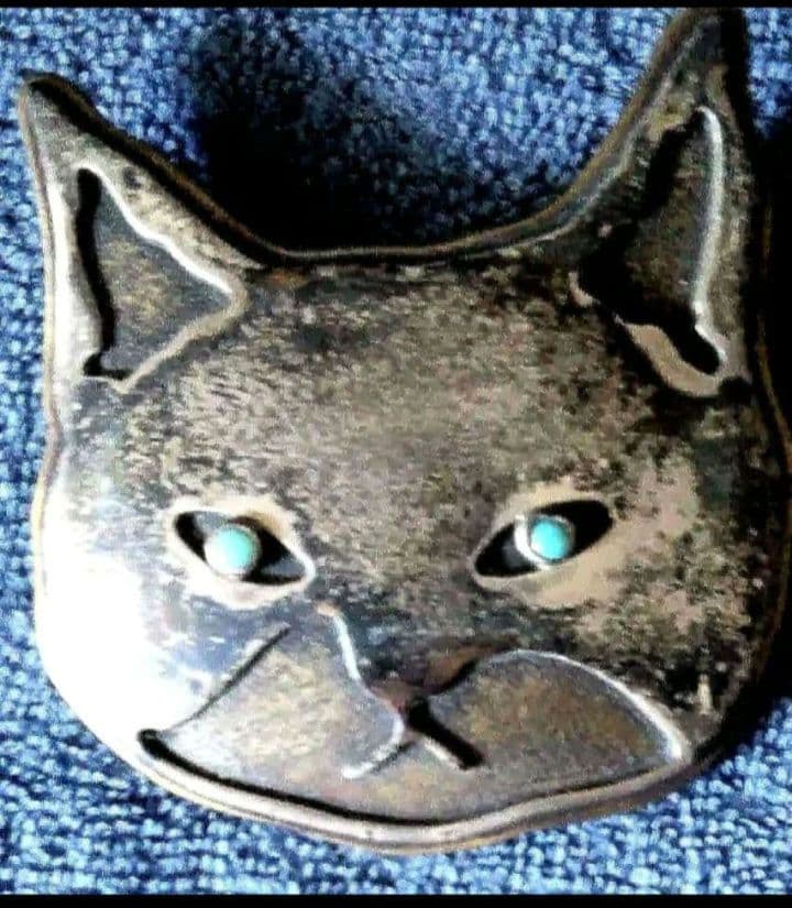 １点モノ猫アンティーク ブローチ トルコ石/シルバー/ N.Y.から