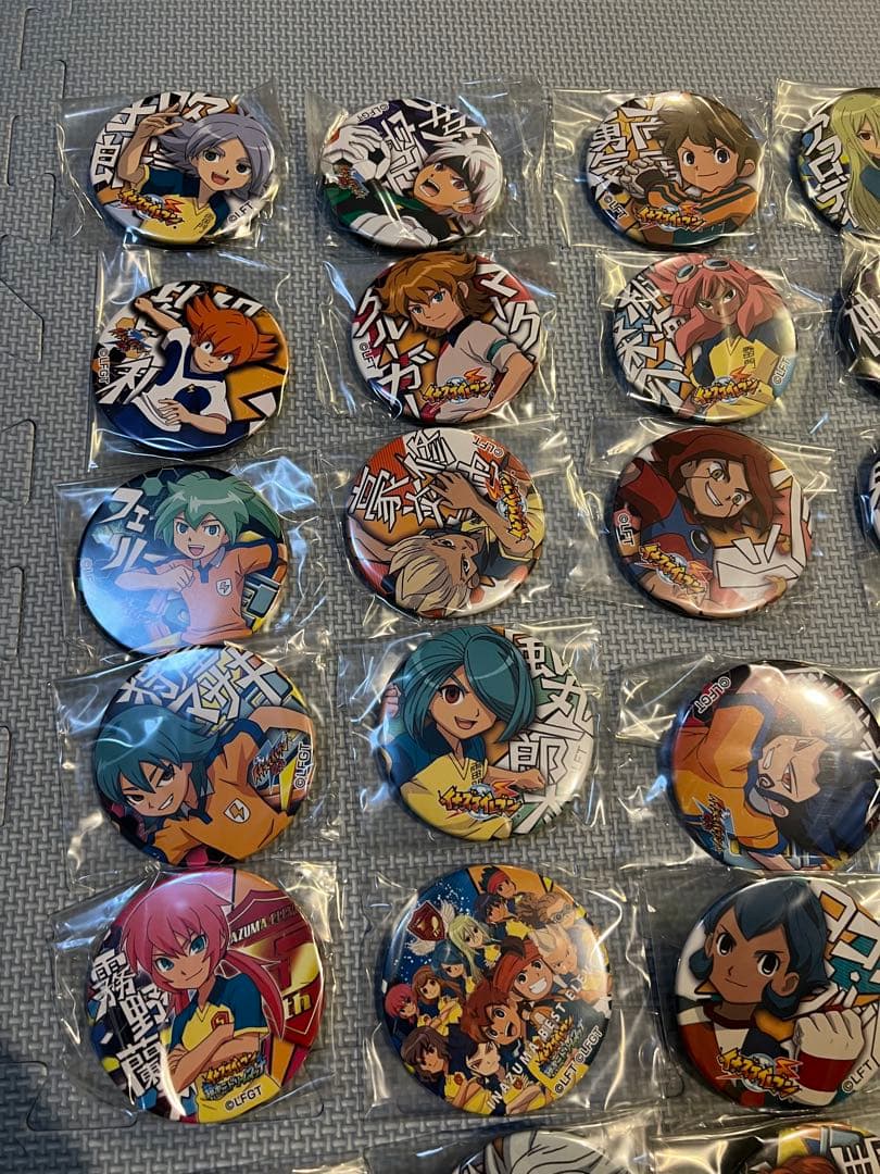 【バラ売り不可】イナズマイレブン　ドでか缶バッジ　64点セット