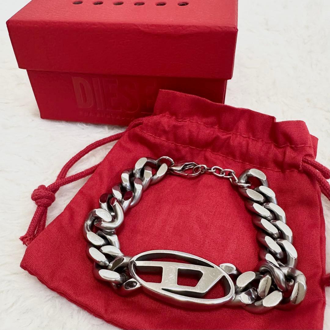 いー✨DIESEL ステンレススチール チェーンブレスレット DX1413