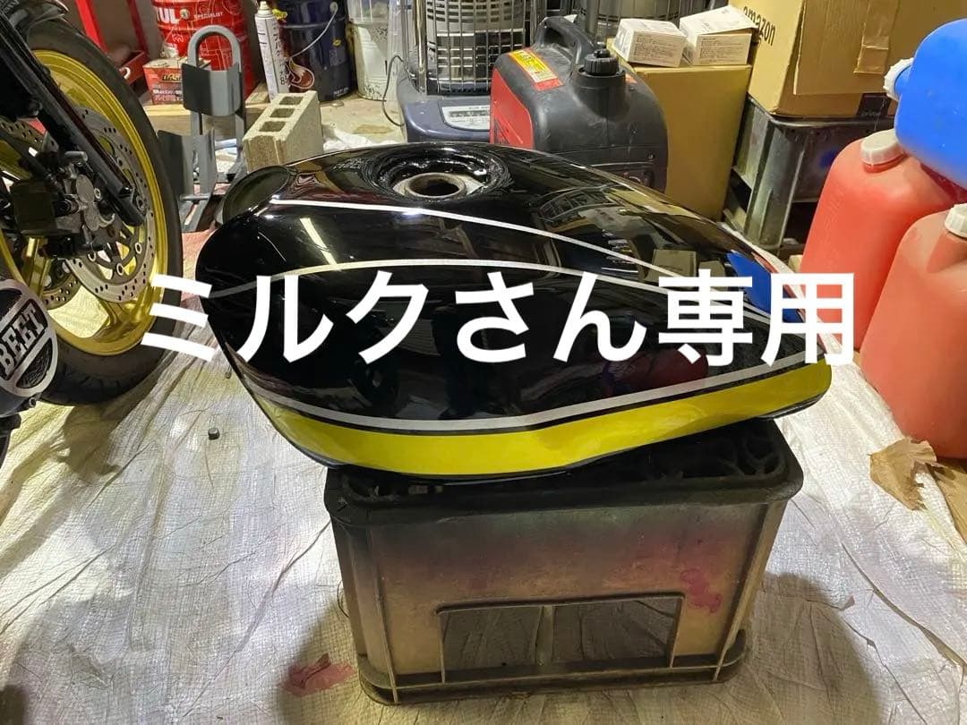 ゼファー400 タンク