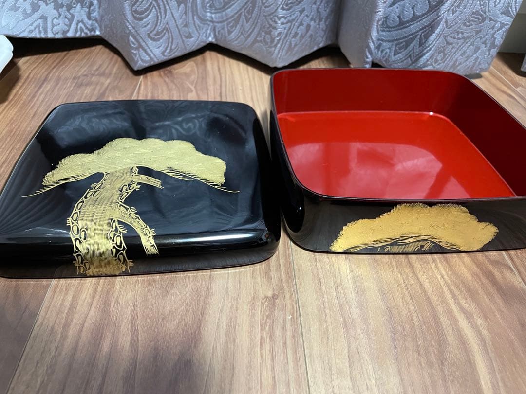 お重箱　　骨董　漆塗り