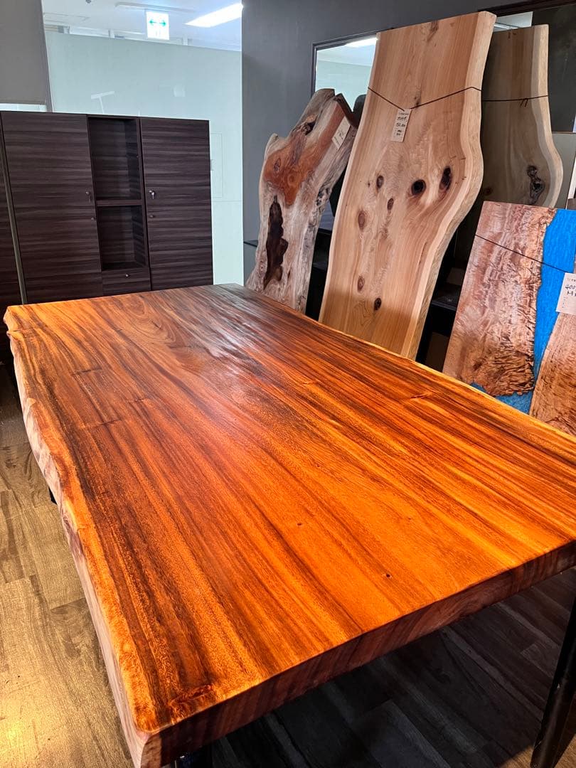 モンキーポッド一枚板　ダイニングテーブル