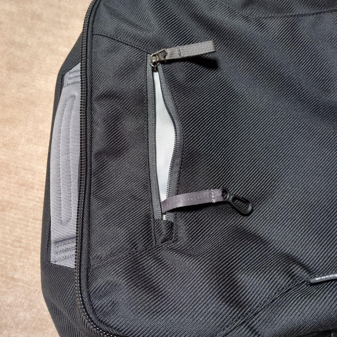 パタゴニアブラック ナイロンキャリーケース