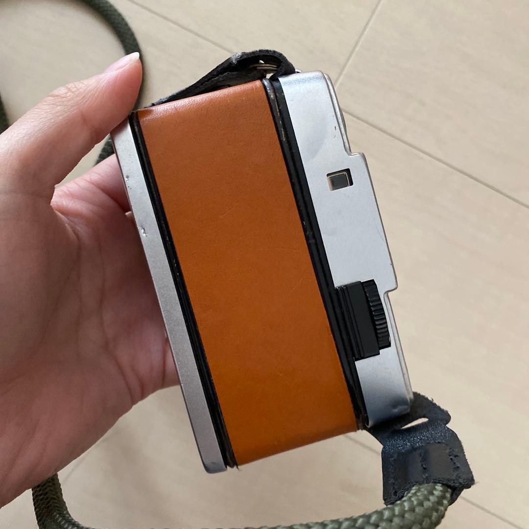 OLYMPUS コンパクトフィルムカメラ E.Zuikoレンズ　ストラップ付き