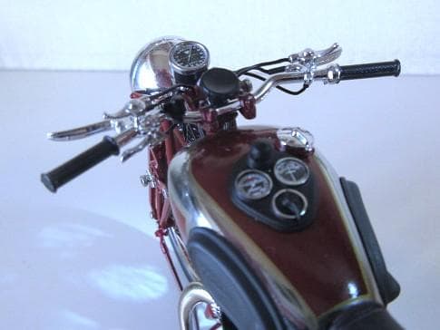 特価 MINICHAMPS (1/12) トラインフ Speed Twin