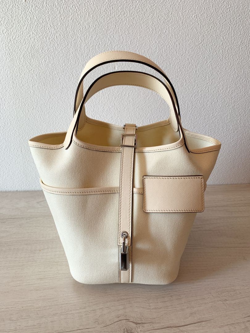 アイボリー 高級本革 キャンバス トリヨン バケツ キューブバッグ PM