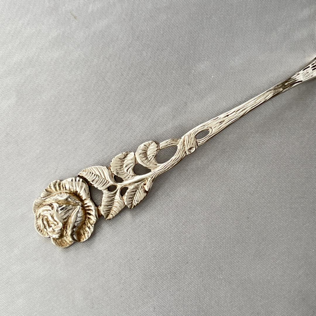 【ANTIKO】 薔薇のケーキサーバー【純銀】ヒルデスハイムローズ 21cm