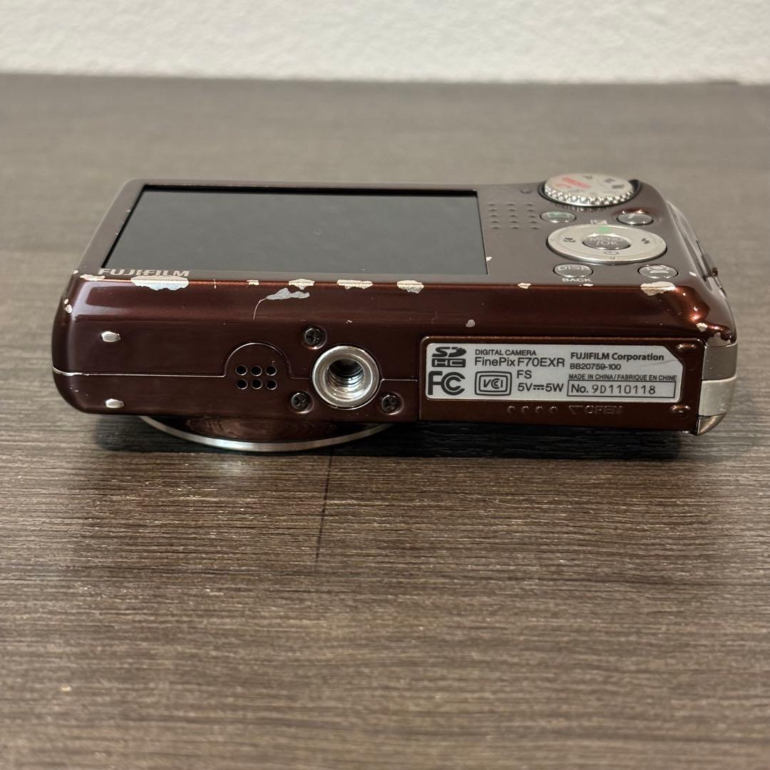 FUJIFILM FINEPIX F70 EXR デジタルカメラ