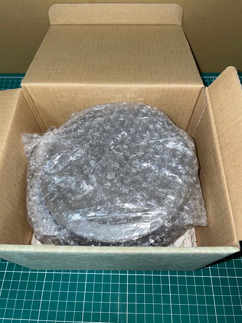 葉模様付き陶器茶碗　楊琴作　豆清砂　茶器　⚪️商品説明必読⚪️