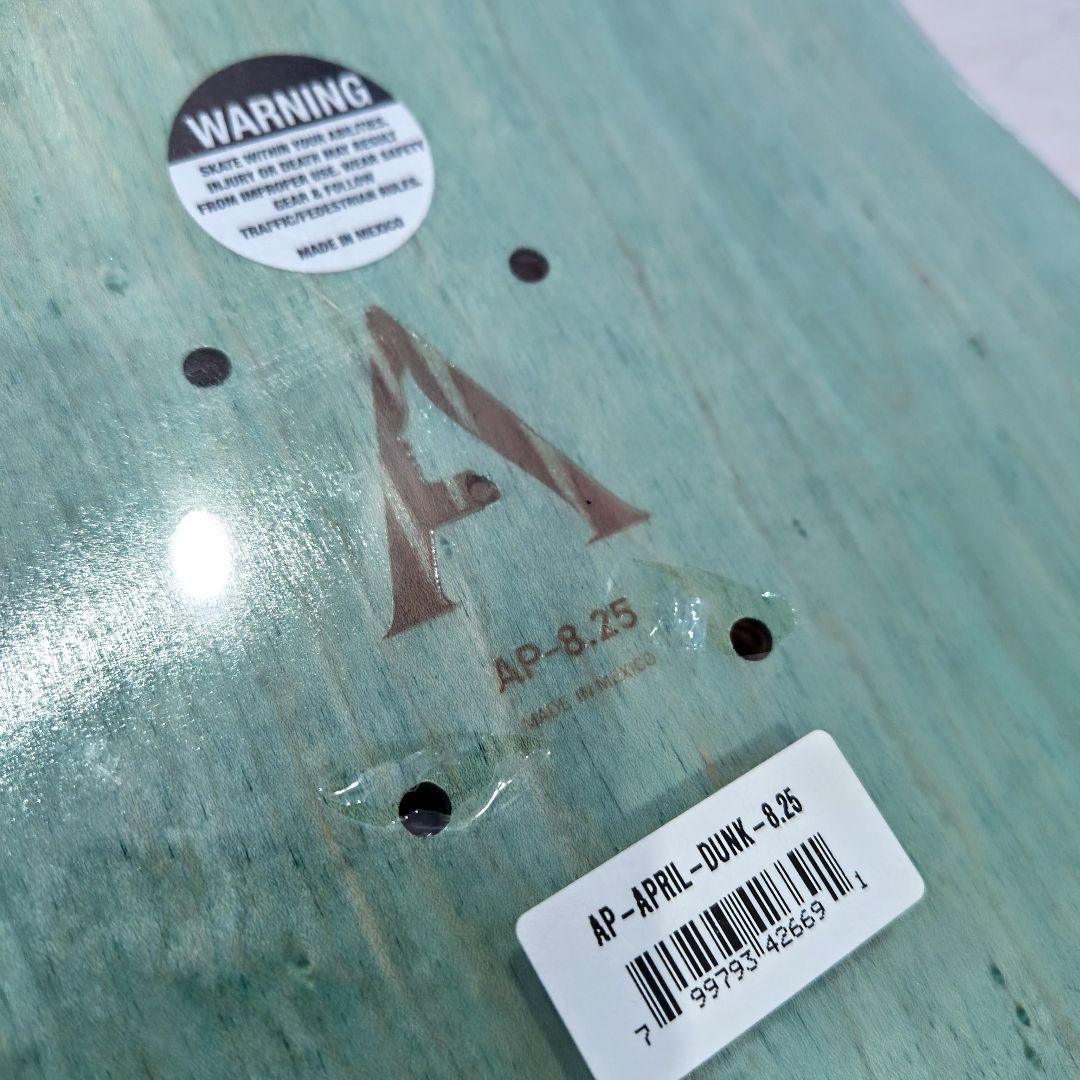 《希少》APRIL(エイプリル)スケボーデッキ　ナイキSBダンクコラボ記念モデル
