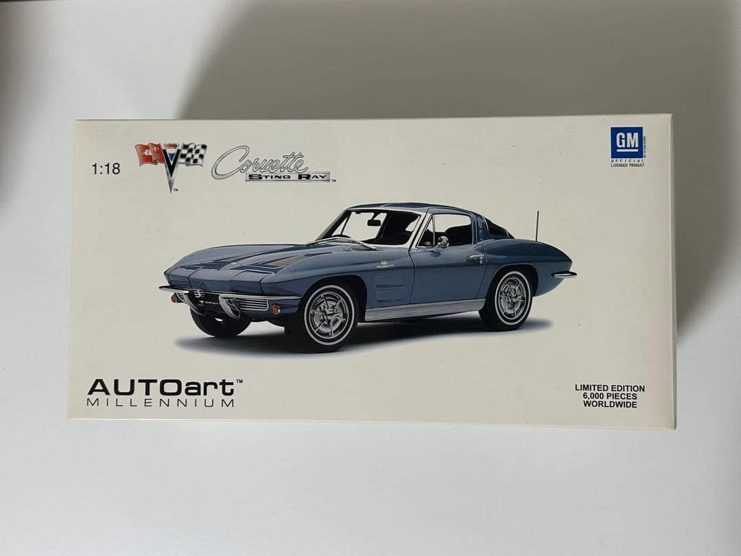 AUTOART Corvette Sting Ray 1/18 オートアート