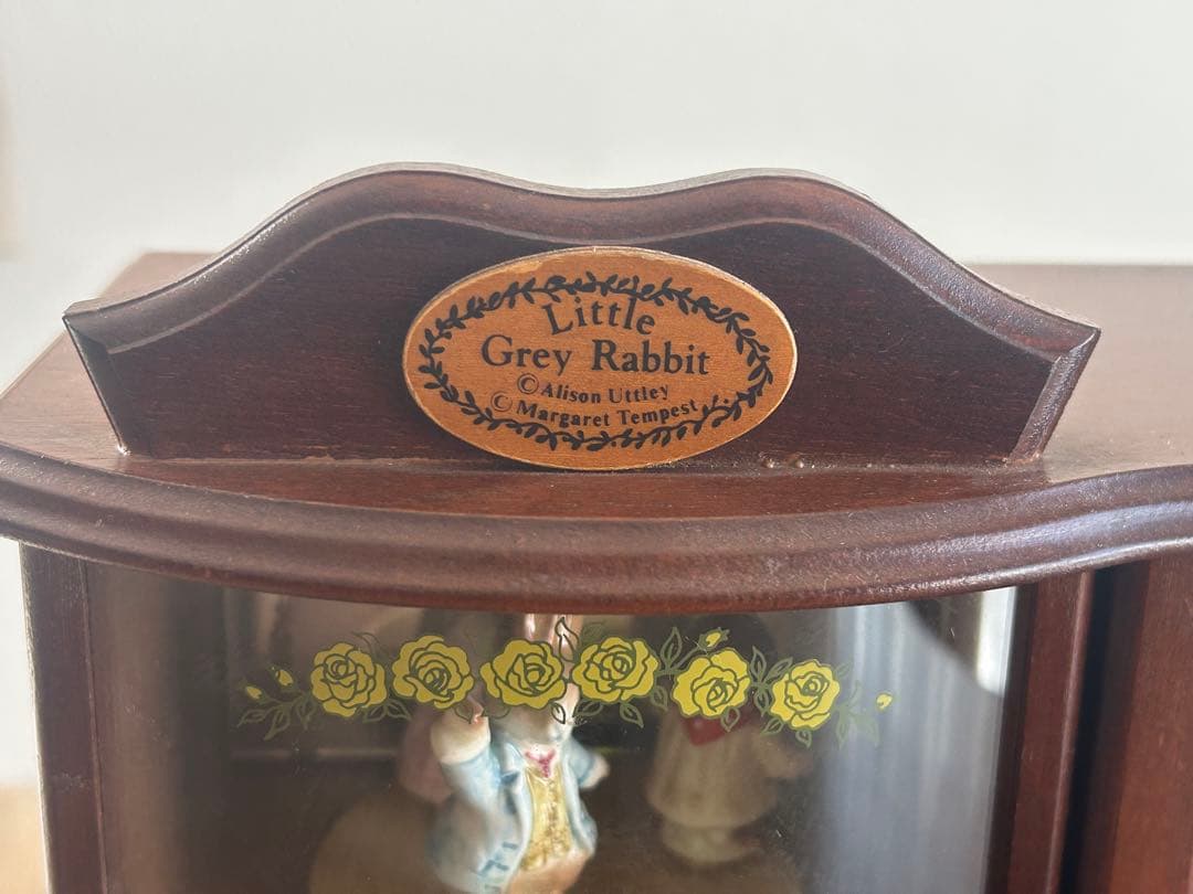 【リトルグレイラビット】 木製 ジュエリーボックス（オルゴール付き）