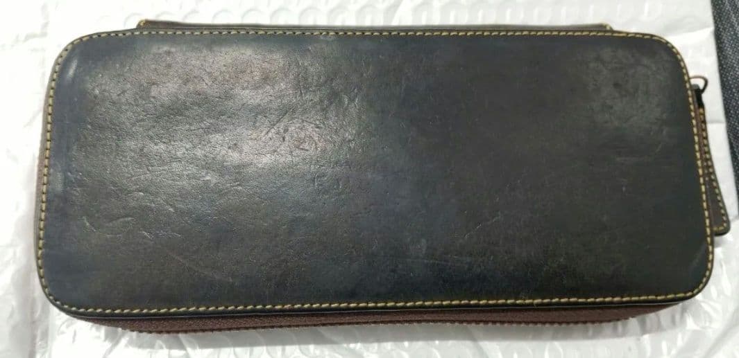 バハギア ラウンドジップペンケース クレイジーホース ネイビー