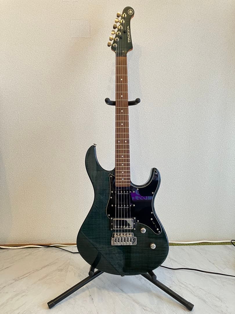 （Desman Artadewa）YAMAHA PACIFICA 612