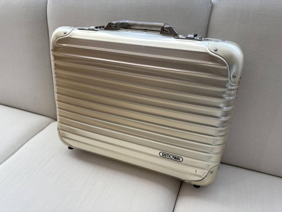 劇レア☆ゴールド☆RIMOWA　ジェラルミン２３Ｌ　ドイツ製アタッシュケース