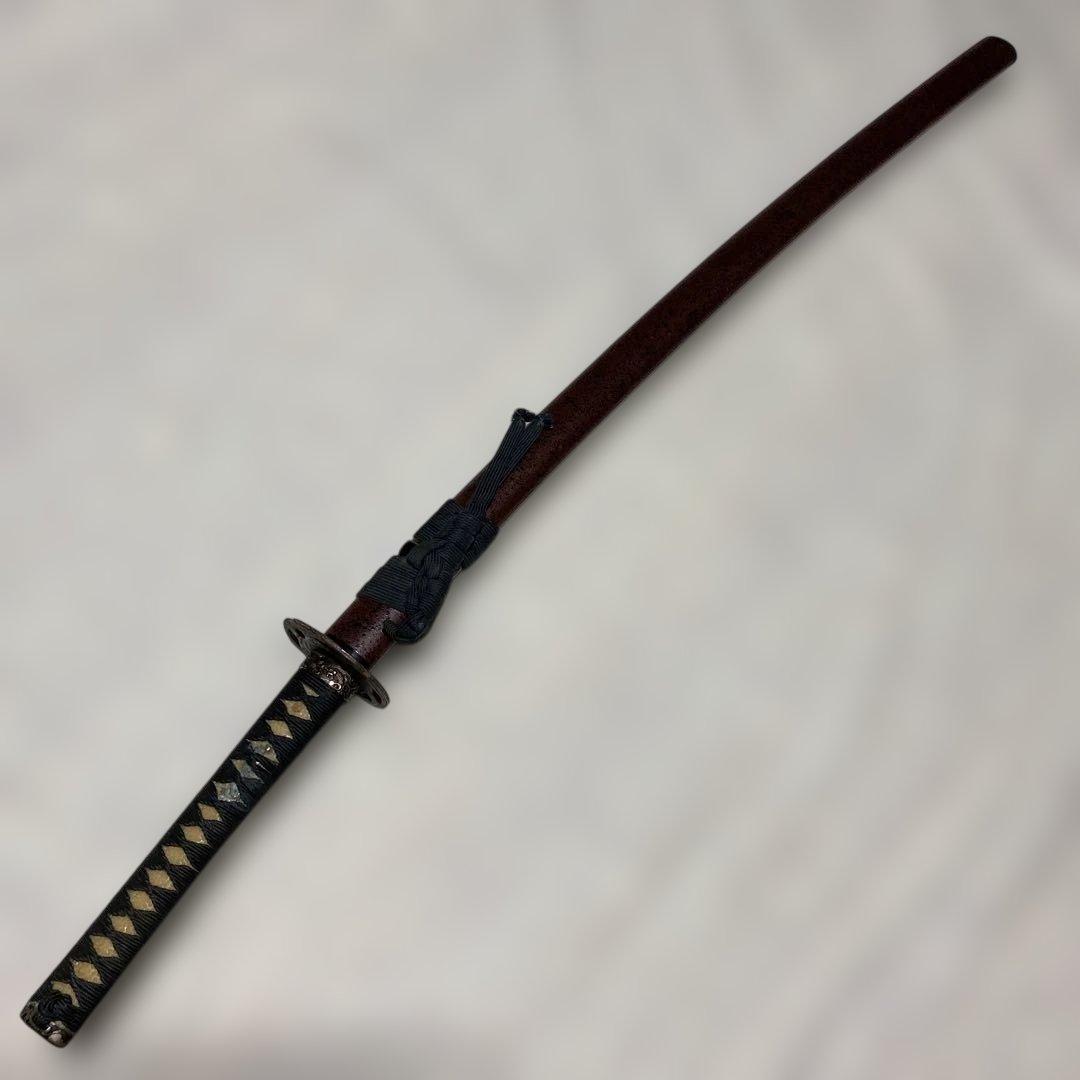 割安模造刀 濃緑柄 波絵透し丸鍔 梨地茶鞘