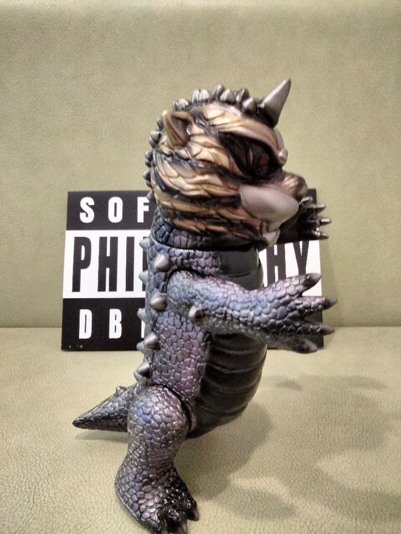 ソフビ　DBTHTOYS　涅槃怪獣ニルヴァ　izumonster　安楽安作