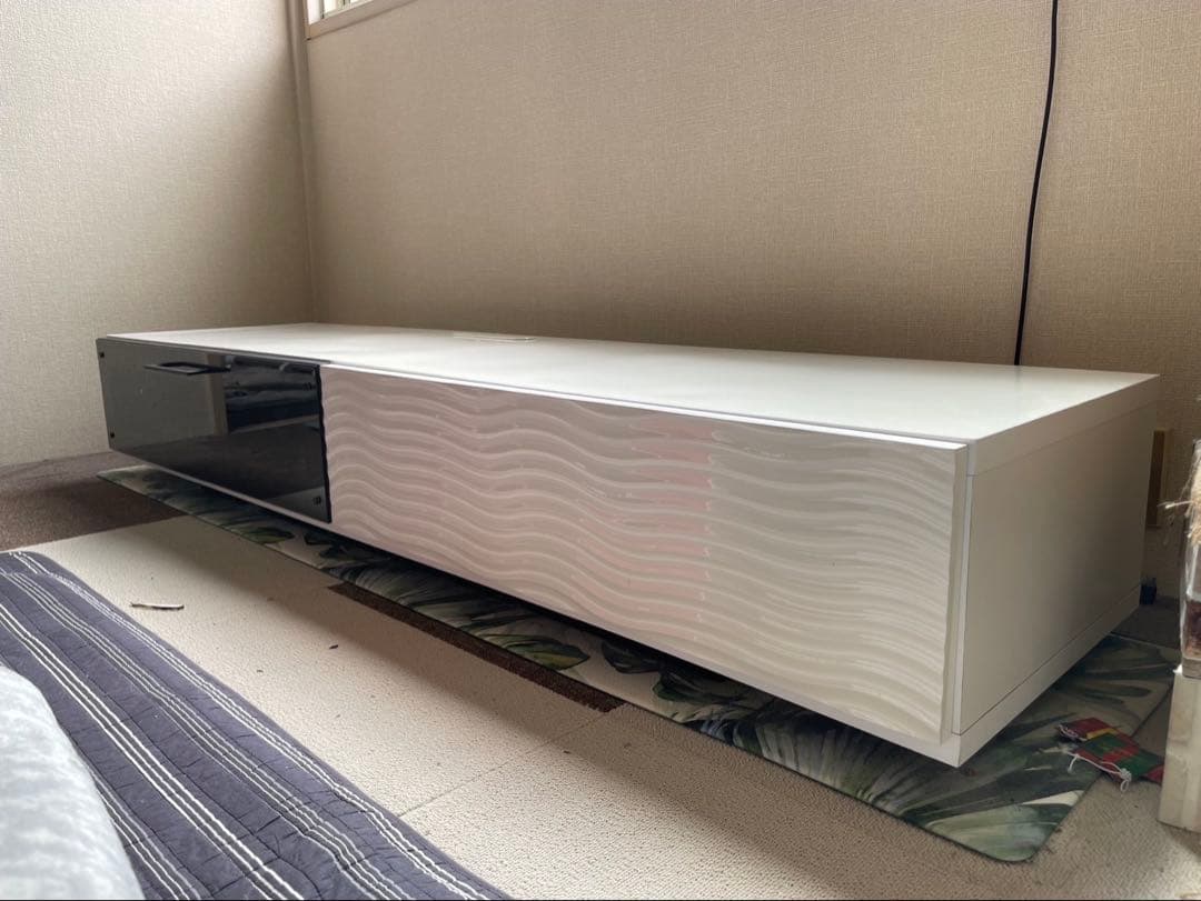 ホワイト 波模様 テレビボード