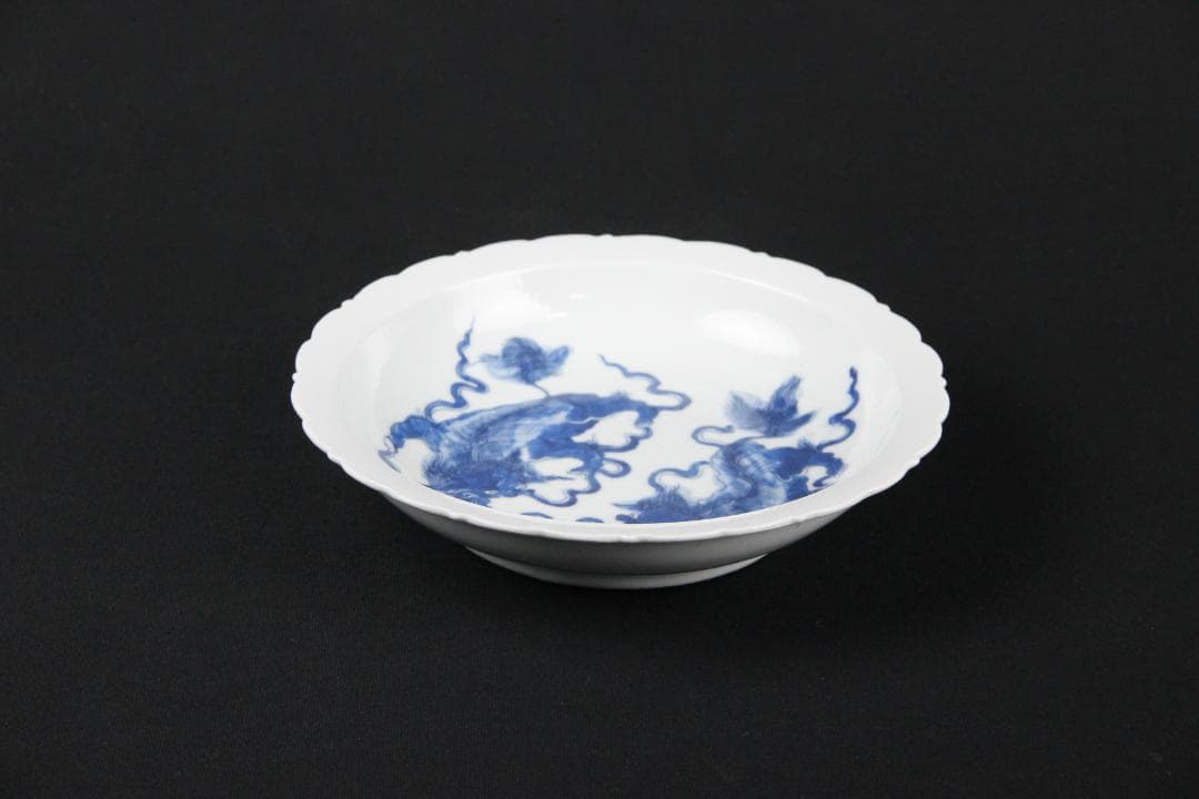 中国美術　青花獅子毬 成化年製　 古染付皿 骨董磁器 蔵出 唐物 EYM23-3