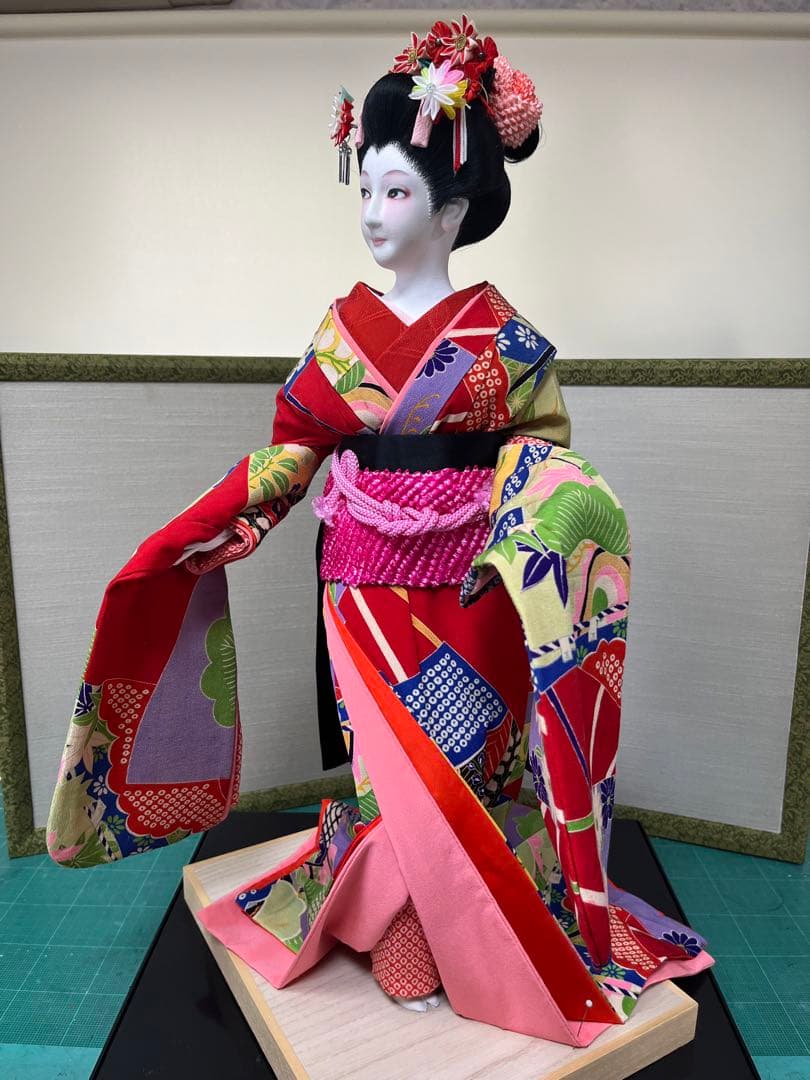 日本人形 / 春待ち草