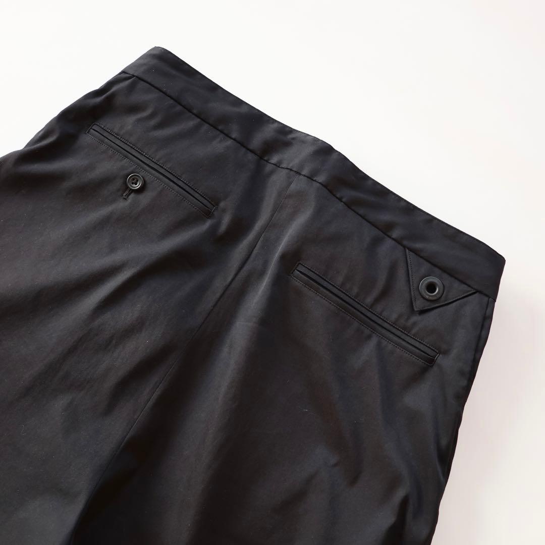 White Mountaineering ホワイト テーパード 1タックパンツ