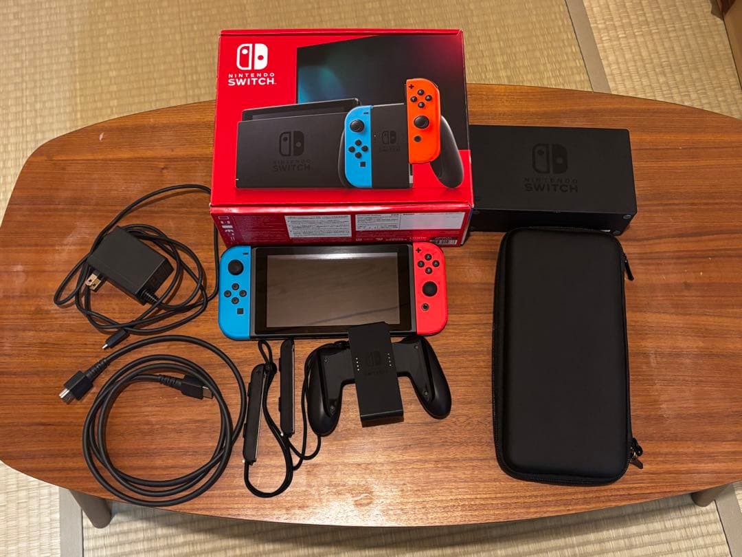 Nintendo Switch 本体 赤/青 充実の付属品付き