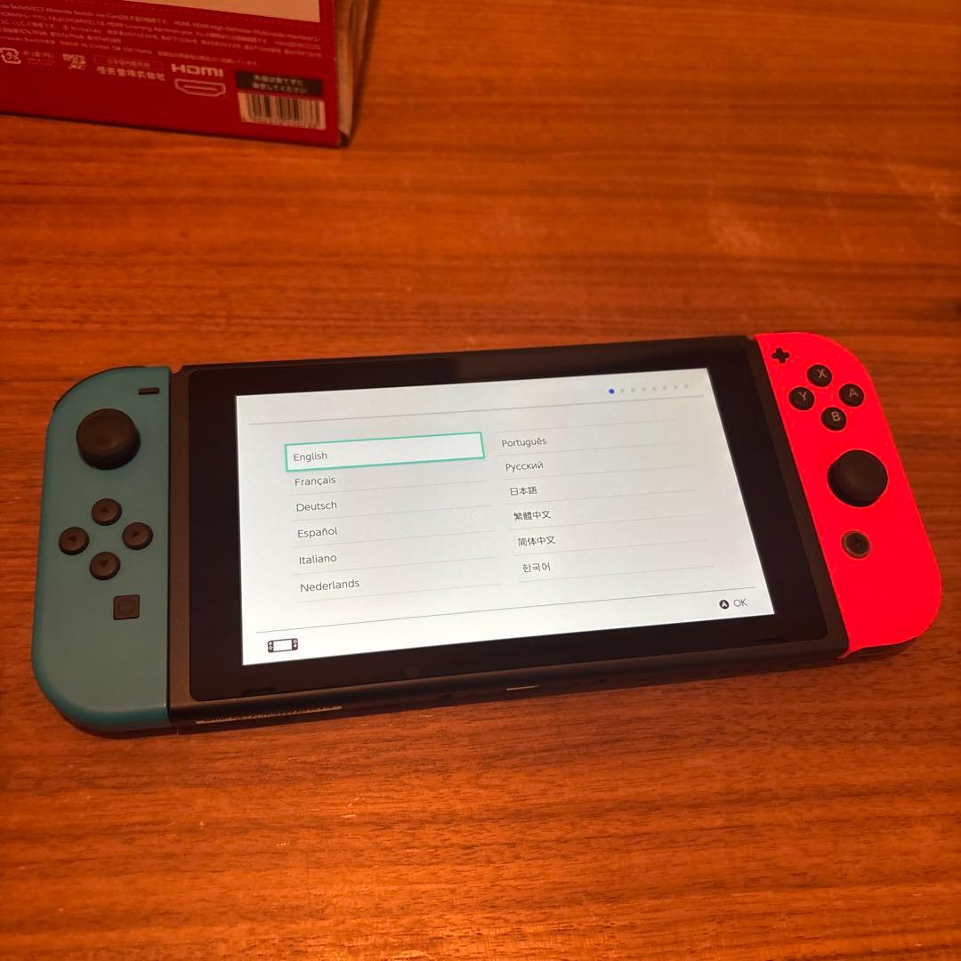 Nintendo Switch 本体 赤/青 充実の付属品付き